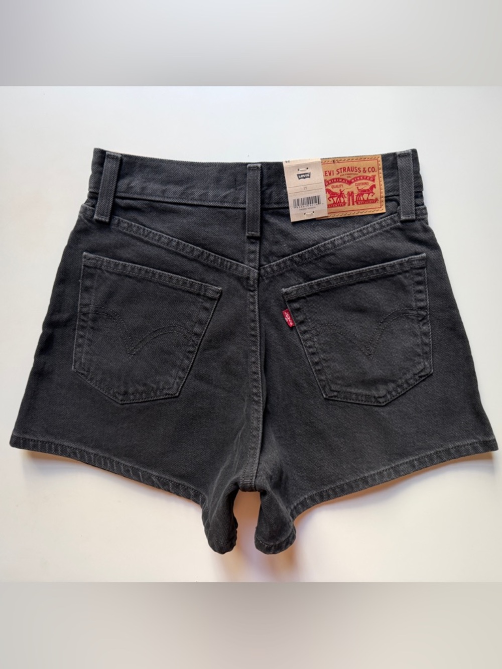 Levi's High Waisted Mom Women's Shorts Relaxed Fit High Rise Denim Black Jean 25 - Picture 2 of 11